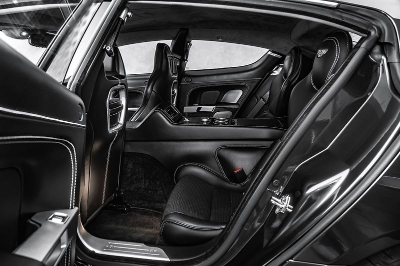 Aston Martin Rapide - fotka 14 z 25