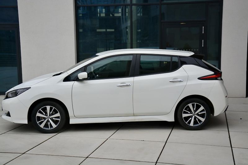 Nissan Leaf (2020) Acenta 110KW 1 MAJITEL KAMERA  - fotka 2 z 40