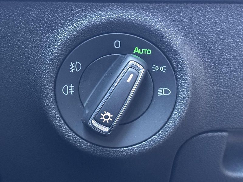 Škoda Karoq (2023) 1.5 TSI Style + - fotka 16 z 28