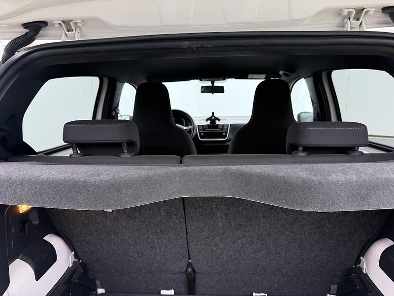 Volkswagen up! (2017) 1.0 MPI ser.knížka alu kola - fotka 11 z 25