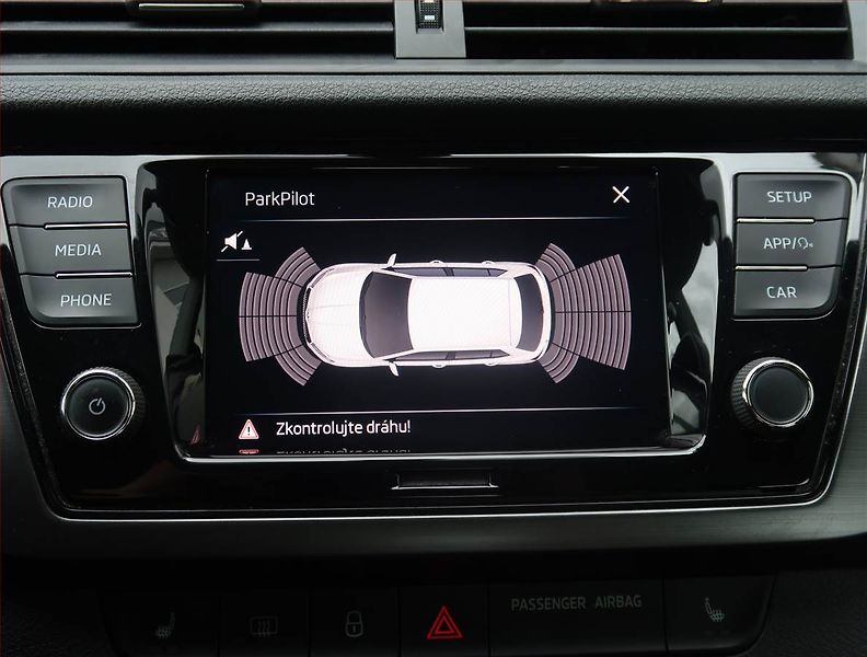 Škoda Fabia (2019) Style 1.0 TSI, ČR,1.maj - fotka 16 z 17