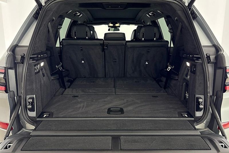 BMW X7 xDrive40d - fotka 11 z 30