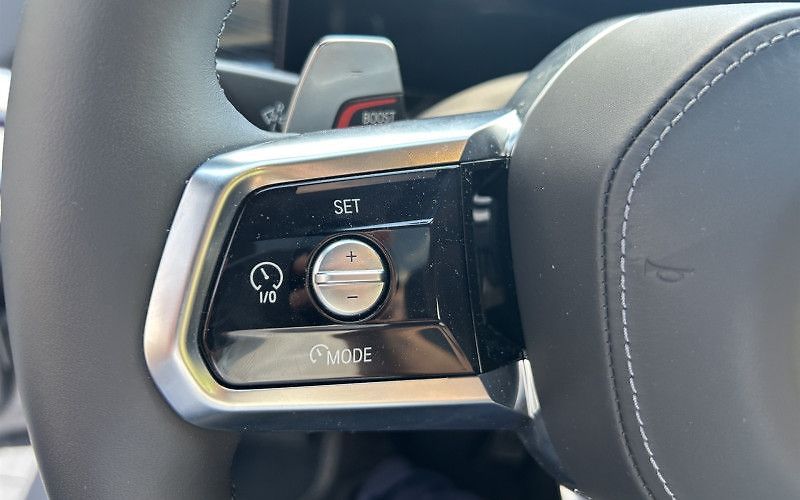 BMW Ostatní M Sport paket | Executive Loun - fotka 7 z 18