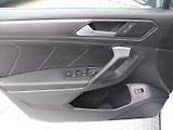 Volkswagen Tiguan Allspace (2022) R-Line 2,0 TSI 140kW DSG 4MOTI - náhled 19