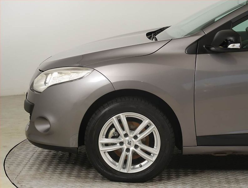 Renault Mégane (2010) 1.6 16V, Tempomat - fotka 14 z 17
