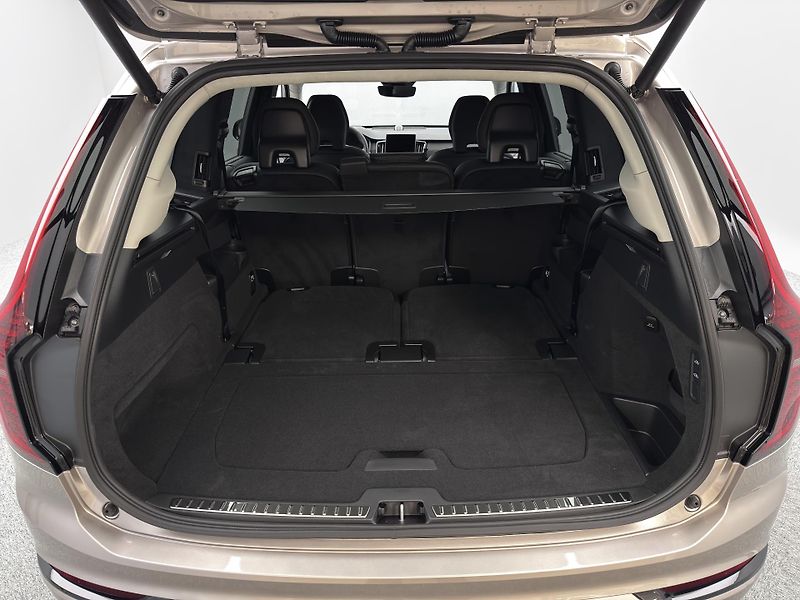 Volvo XC90 (2026) T8 AWD Plug-in DARK PLUS 7m - fotka 5 z 27