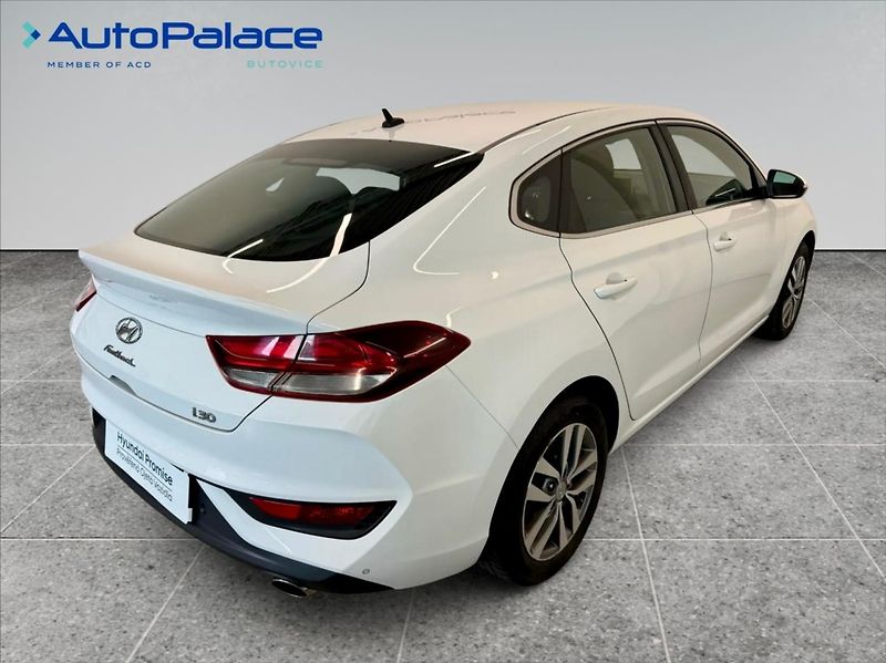 Hyundai i30 1,4 TGDI COMFORT - fotka 4 z 15