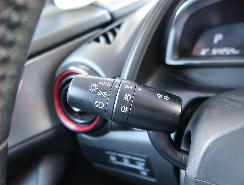 Mazda CX-3 (2015) Revolution TOP 2.0 Skyactiv-G - fotka 19 z 22