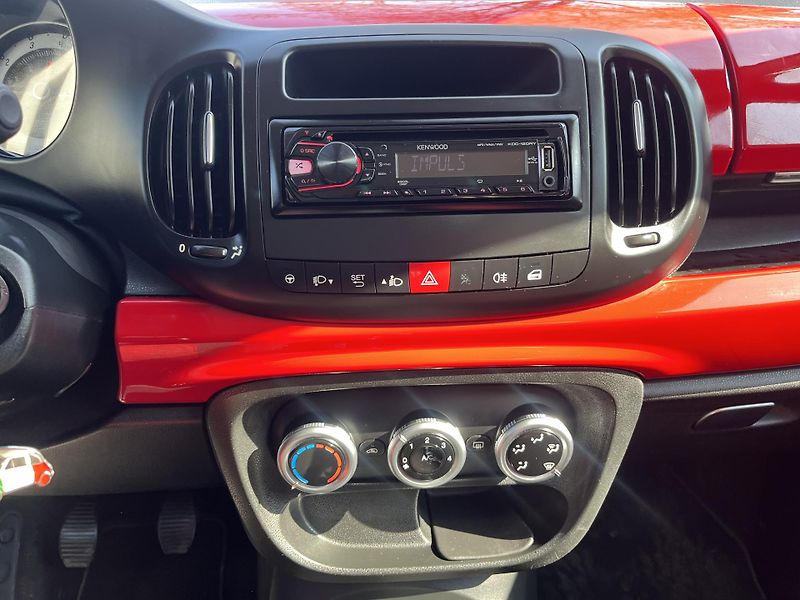 Fiat 500L (2015) 1,4i 70 Kw  - fotka 14 z 16