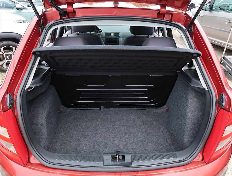 Škoda Fabia (2003) 1.2, jezdí výborně - fotka 13 z 14
