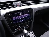 Volkswagen Passat 2,0 TDI 110kW DSG Matrix DPH - náhled 26