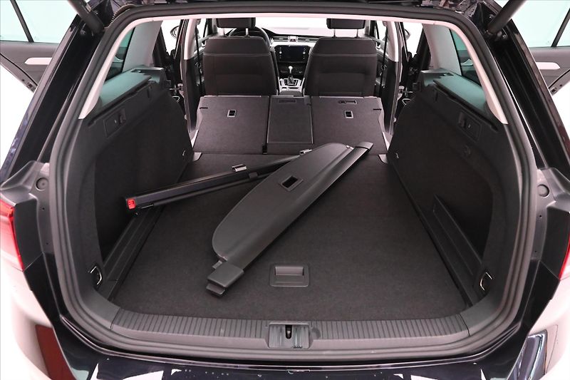 Volkswagen Passat 2,0 TDI 110kW DSG Business Zár - fotka 11 z 32