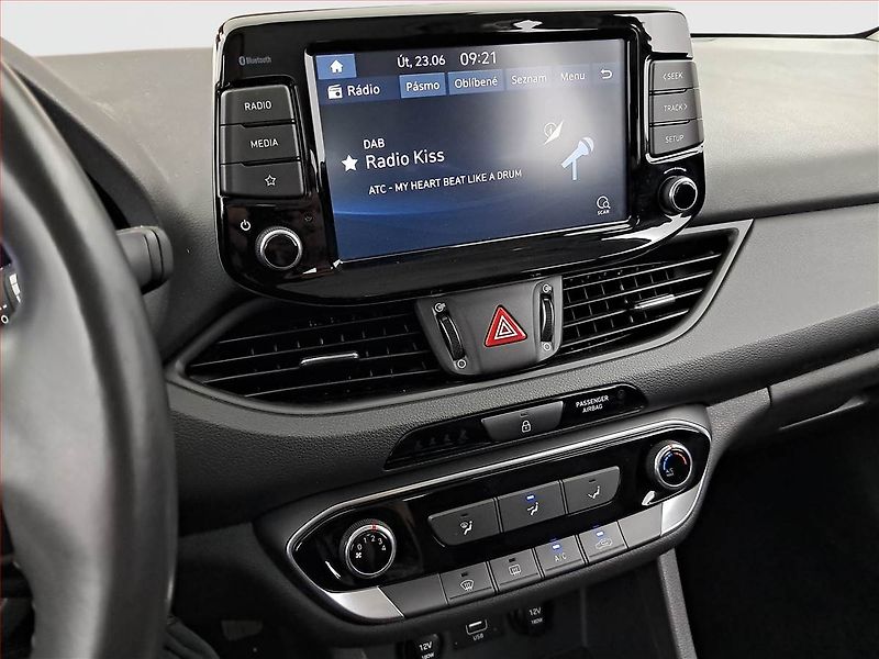 Hyundai i30 (2021) 1.5 DPI, Tempomat - fotka 12 z 20