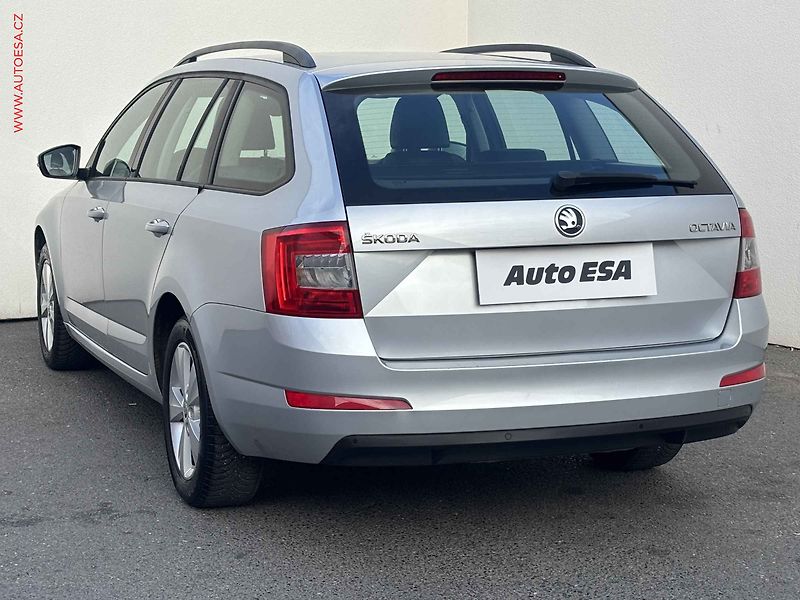 Škoda Octavia (2014) 1.2 TSi, Elegance, park.čidla - fotka 6 z 17
