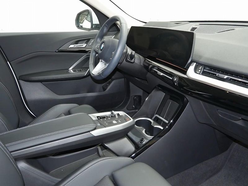 BMW X2 (2025) xDrive 20d ACC HUD Ad.LED KeyL - fotka 2 z 7