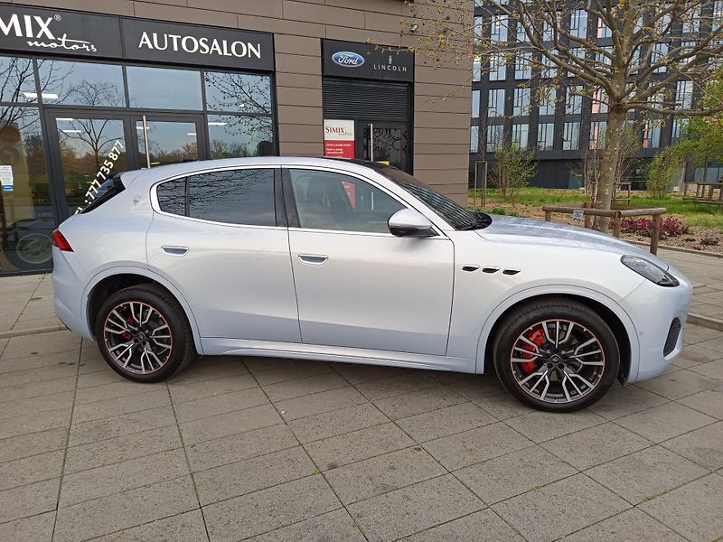 Maserati Grecale (2022) GT, hybrid, rezervováno - fotka 2 z 24