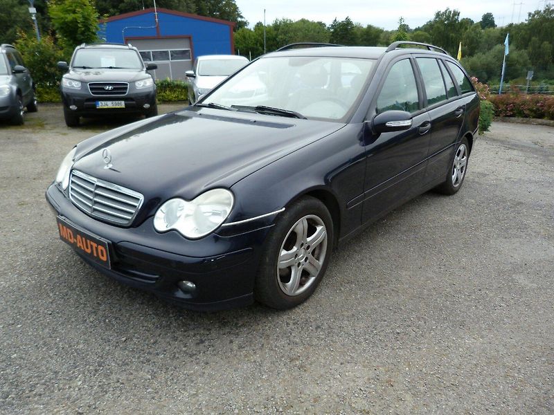 Mercedes-Benz Třídy C 200 CDI - fotka 1 z 21