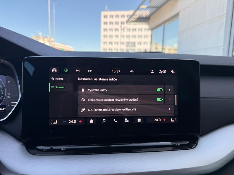 Škoda Octavia Selection 2.0 TDI 110kw DSG - fotka 16 z 27