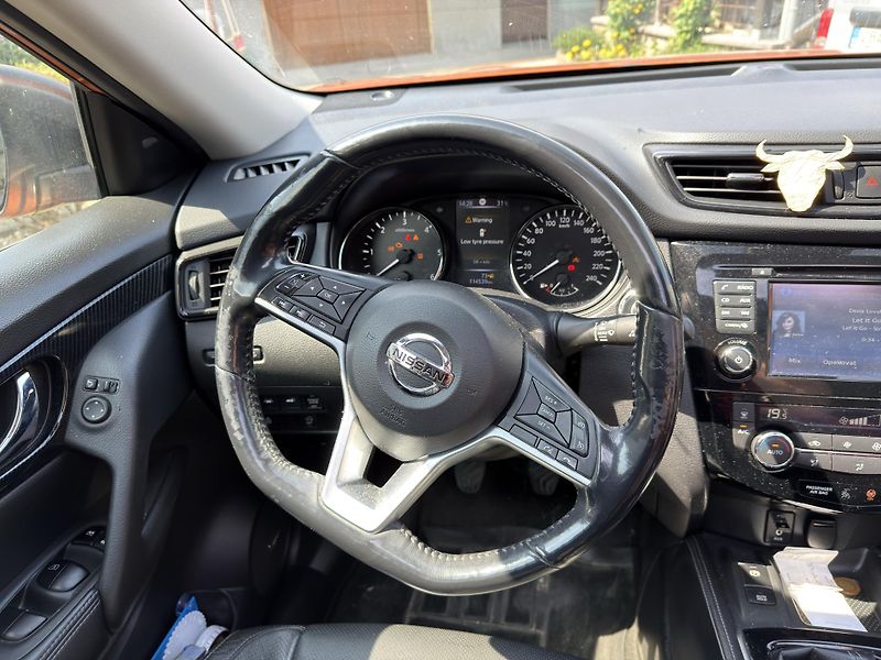 Nissan X-Trail (2017) - fotka 13 z 15