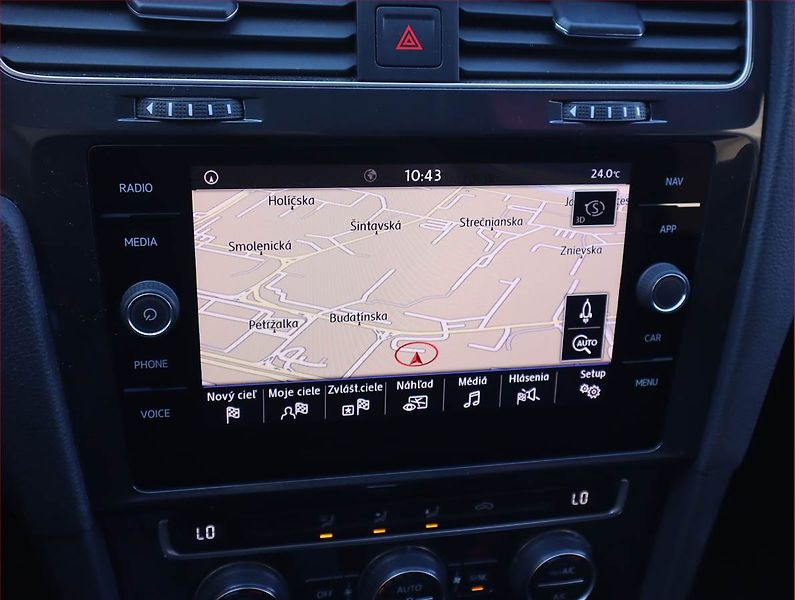 Volkswagen Golf (2018) 1.6 TDI, Automat, Serv.kniha - fotka 16 z 21