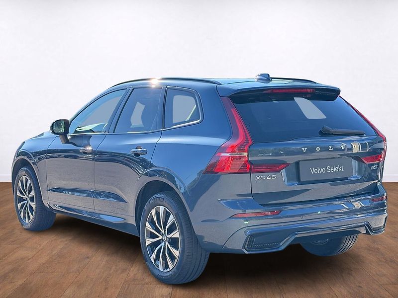 Volvo XC60 B5 AWD PLUS, ACC, LIGHT PAKET - fotka 3 z 24