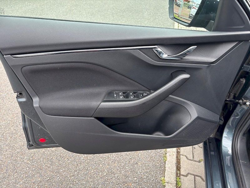 Škoda Scala (2021) DRIVE 1.0TSI 85KW 6MP - fotka 20 z 32