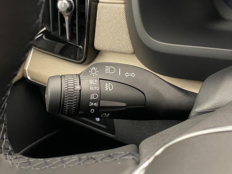 Volvo XC90 (2026) T8 AWD RECHARGE BRIGHT PLUS 7m - fotka 29 z 55