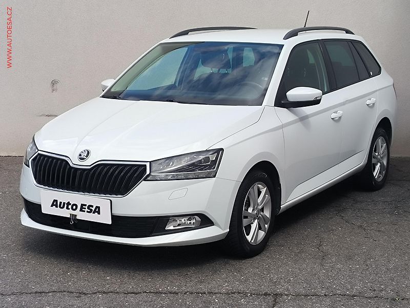 Škoda Fabia (2019) 1.0 TSI, ČR, Style, navi, LED - fotka 3 z 23