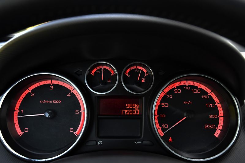 Peugeot 308 CC 1.6 HDi 6st,KLIMA,TEMP,ALU - fotka 20 z 41