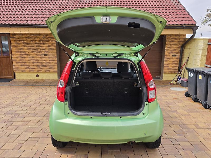 Suzuki Splash 1.2i 63kW KLIMA*REZERVACE* - fotka 29 z 46