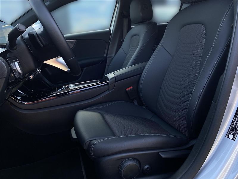 Mercedes-Benz Třídy A A 200 Progressive - fotka 10 z 26