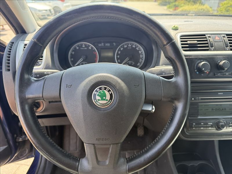 Škoda Fabia 1,4 i 16v Klima, po STK - fotka 14 z 28