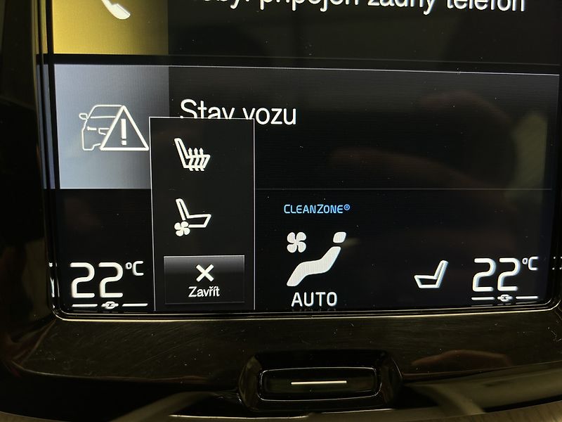 Volvo XC60 2.0 B5 4x4 Inscription - fotka 24 z 38