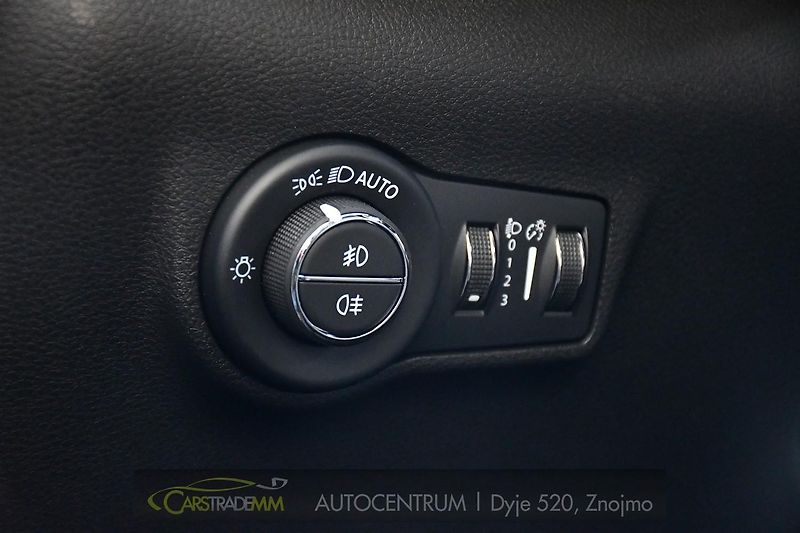 Jeep Compass 1.5l GSE T4 48V e-Hybrid - fotka 27 z 50