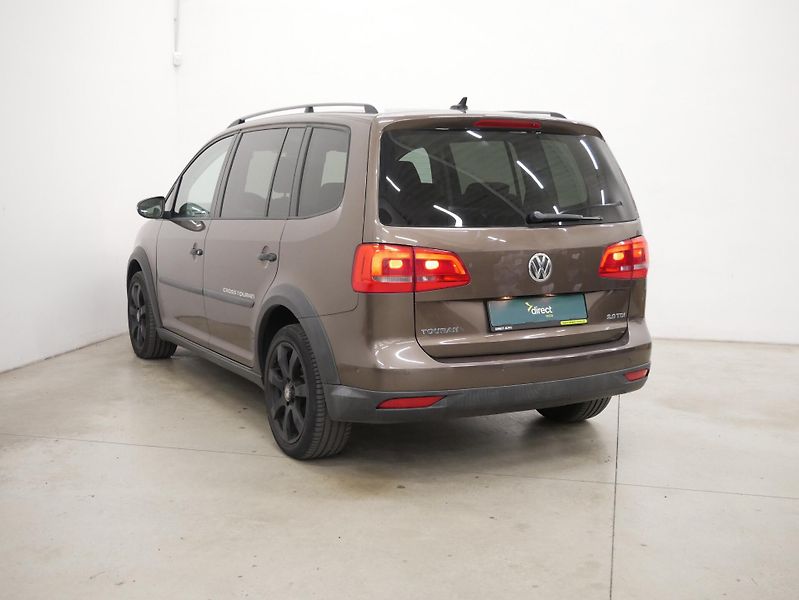 Volkswagen Touran - fotka 7 z 26