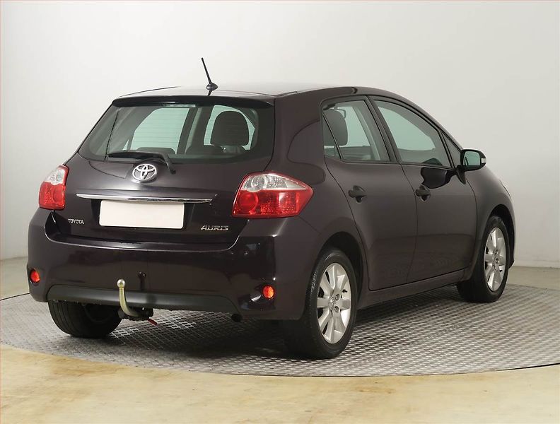 Toyota Auris (2010) 1.6 Valvematic - fotka 5 z 18