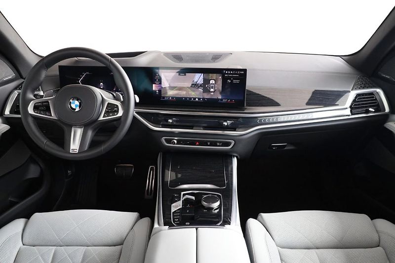 BMW X5 xDrive30d - fotka 5 z 28