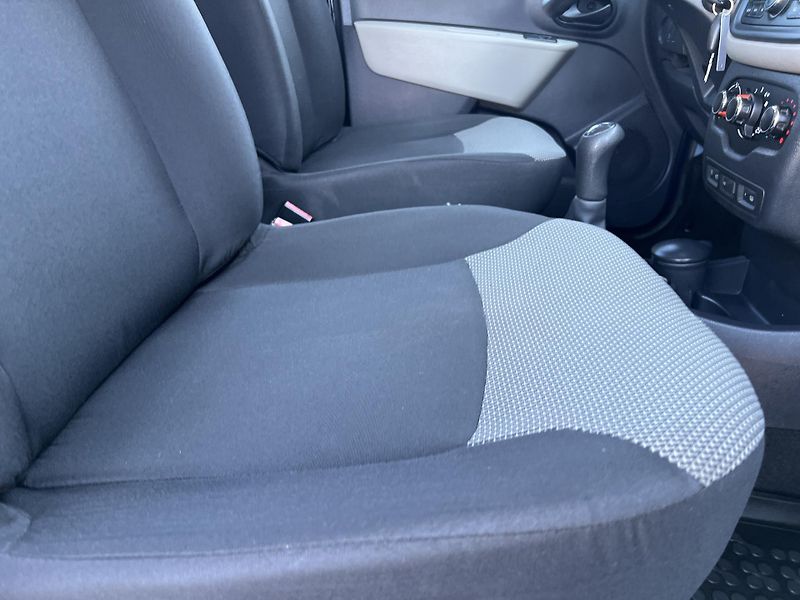 Dacia Lodgy 1.6i LPG 7MÍST TAŽNÉ - fotka 30 z 38