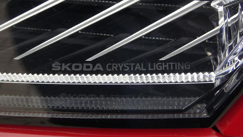 Škoda Karoq 1,5 TSI DSG Sportline - fotka 22 z 24
