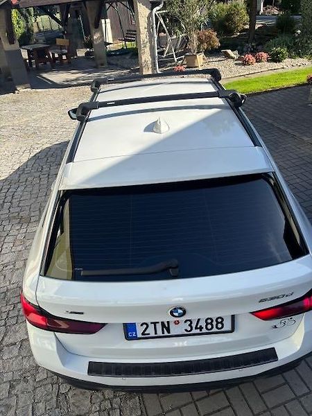 BMW Řada 5 (2021) 530D xDrive  - fotka 18 z 18