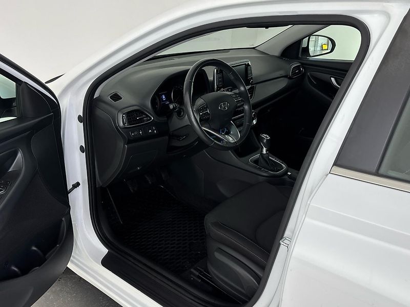 Hyundai i30 Comfort - fotka 6 z 27
