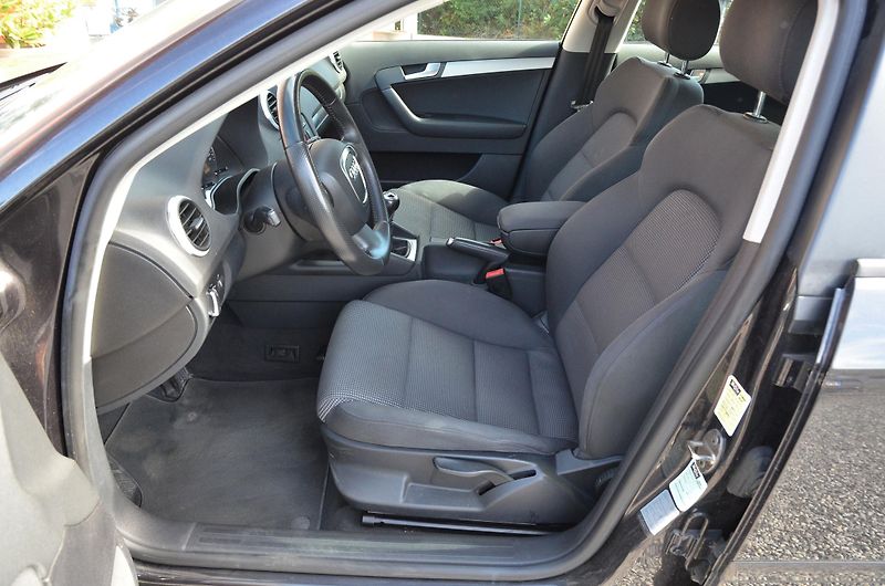 Audi A3 (2010) 1.4 TFSi 92kW / XENON /2x kola - fotka 13 z 29