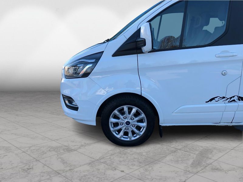 Ford Tourneo Custom 2.0 TDCi  8 Míst - fotka 10 z 26