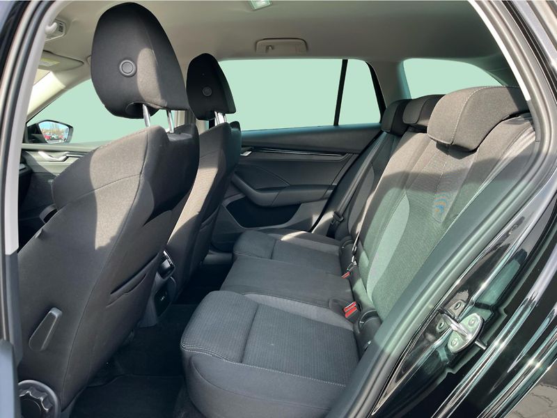 Škoda Octavia 1.5 TSI 85 kW SELECTION - fotka 12 z 28