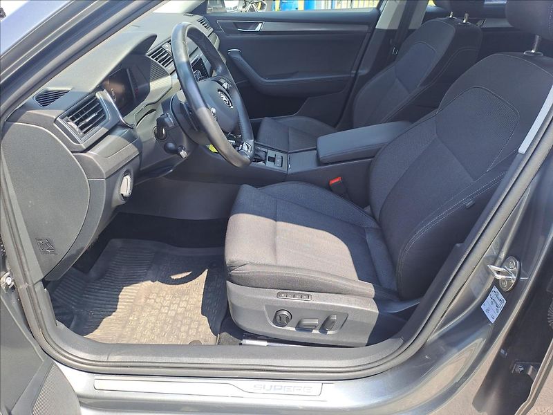 Škoda Superb 2,0 TDI DSG 4x4 1.MAJITEL - fotka 5 z 21