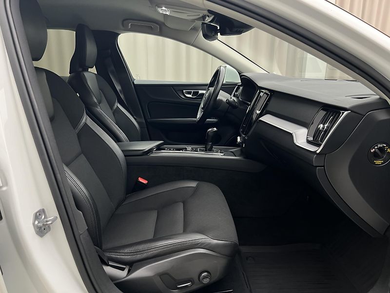Volvo V60 D3 MOMENTUM MAN - fotka 18 z 41