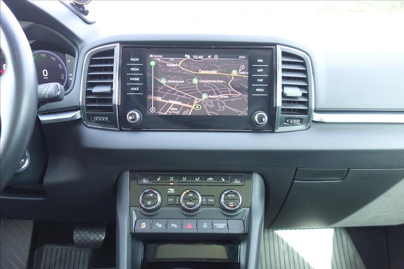 Škoda Karoq 2,0 TDi,ČR,4x4,PANORAMA,STYLE. - fotka 24 z 50