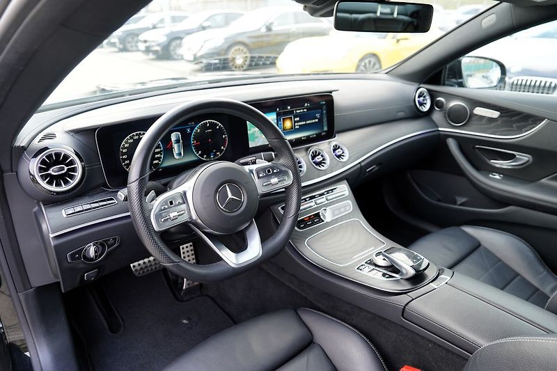 Mercedes-Benz Třídy E E 300d AMG Avantgarde/245 PS - fotka 20 z 34