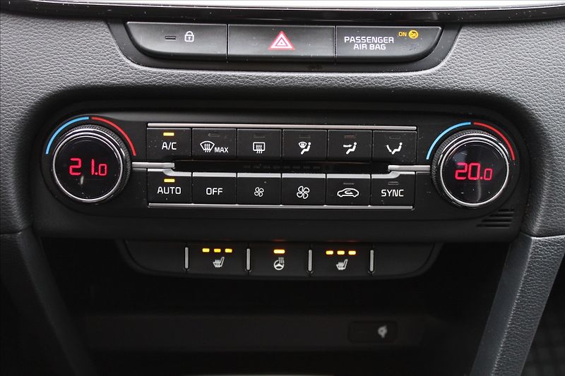 Kia XCeed 1,5 T-GDI  ČR,1.MAJ,TOP,ZÁRUKA - fotka 16 z 32