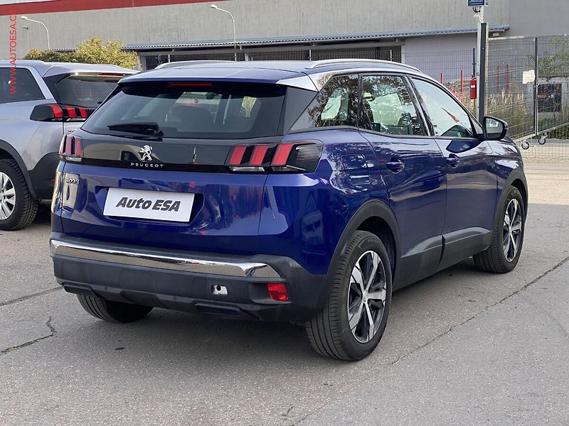 Peugeot 3008 (2018) 1.5 HDi, Active, AT, navi - fotka 4 z 20